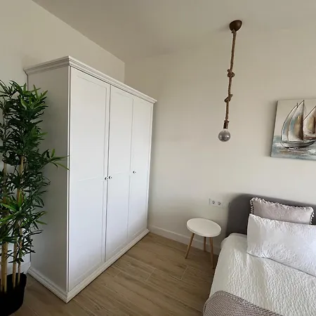 Blue Ocean Apartment *